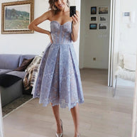 WW | Trägerloses Spitzen-Midikleid mit Korsettoberteil