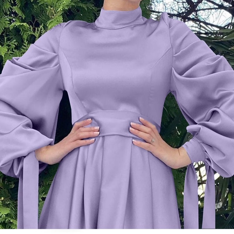 Damen Satin-Maxikleid mit Gürtel und passendem Schal