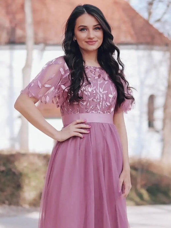 Damen Abendkleid in Maxilänge mit funkelnden Mesh-Blattmotiven
