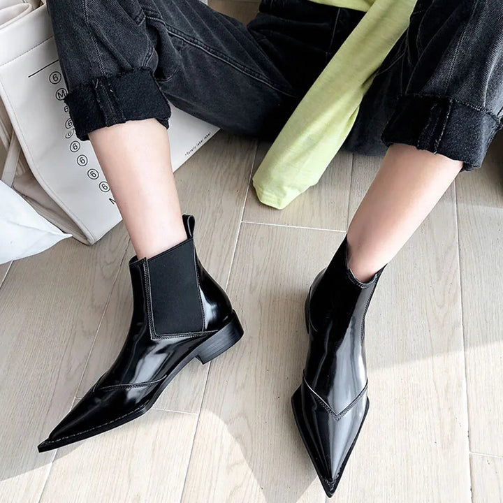 W&W Mode | Schwarze Stiefeletten mit niedrigem Absatz für Damen