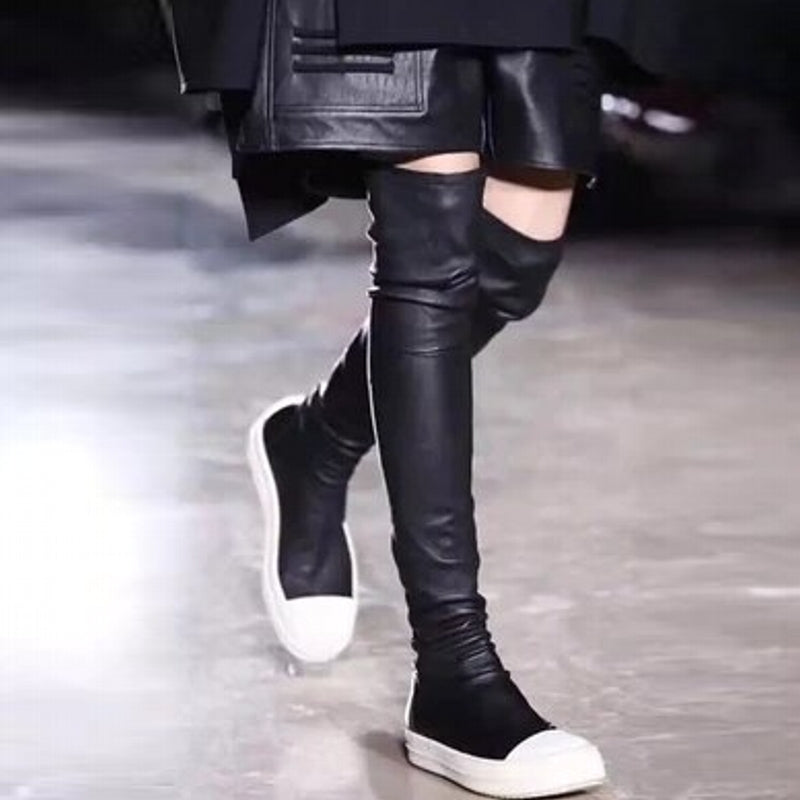 WW | Flache Stiefel für Frauen