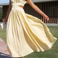 Midikleid mit Ausschnitt