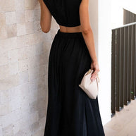 Midikleid mit Ausschnitt