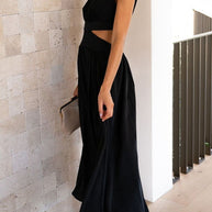 Midikleid mit Ausschnitt