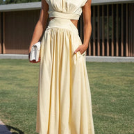 Midikleid mit Ausschnitt