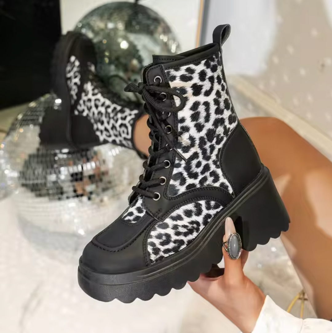 W&W Mode | Hochwertige Stiefel Mit Klobigen Absätzen