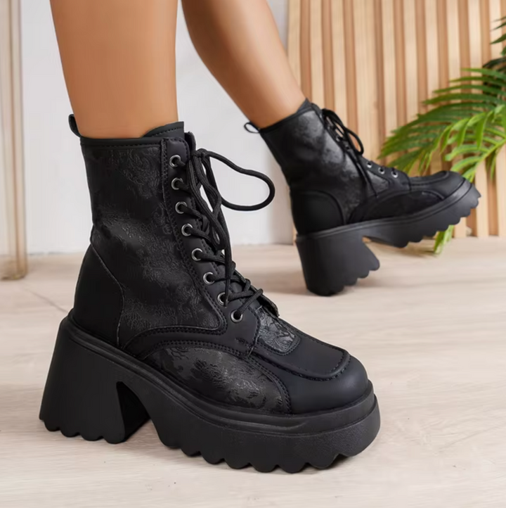 W&W Mode | Hochwertige Stiefel Mit Klobigen Absätzen