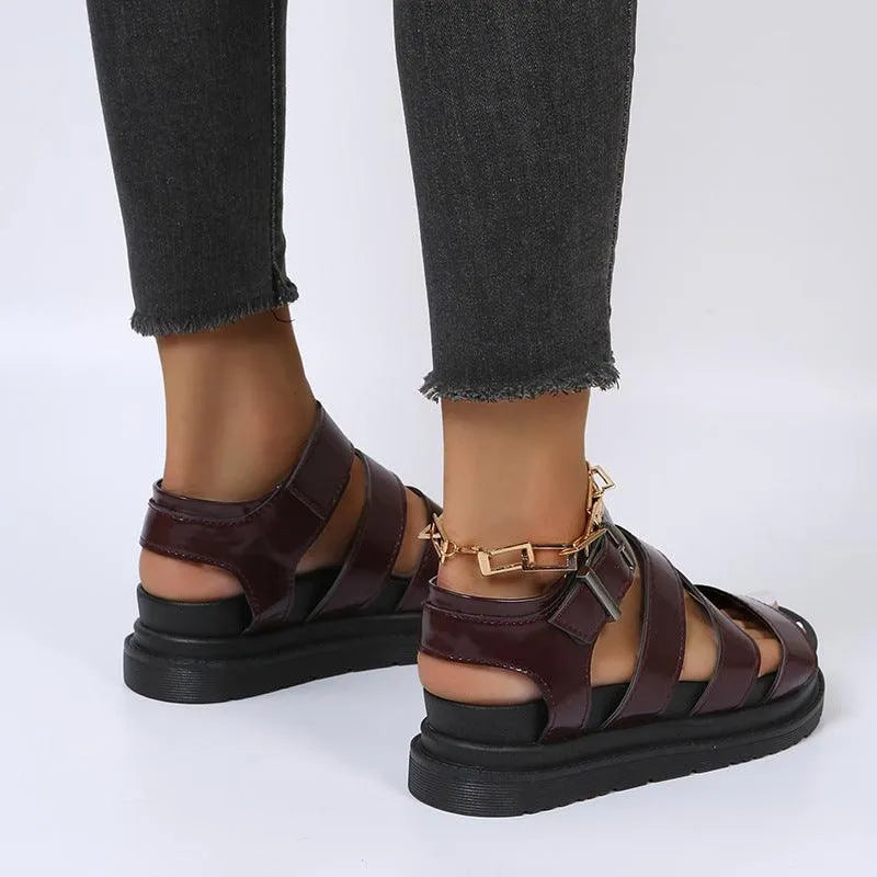 WW | Sandals with buckle and platform with open toes