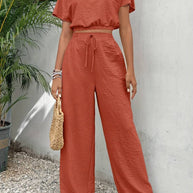 WW | Chic Crop Top T-Shirt und Hochbundhose