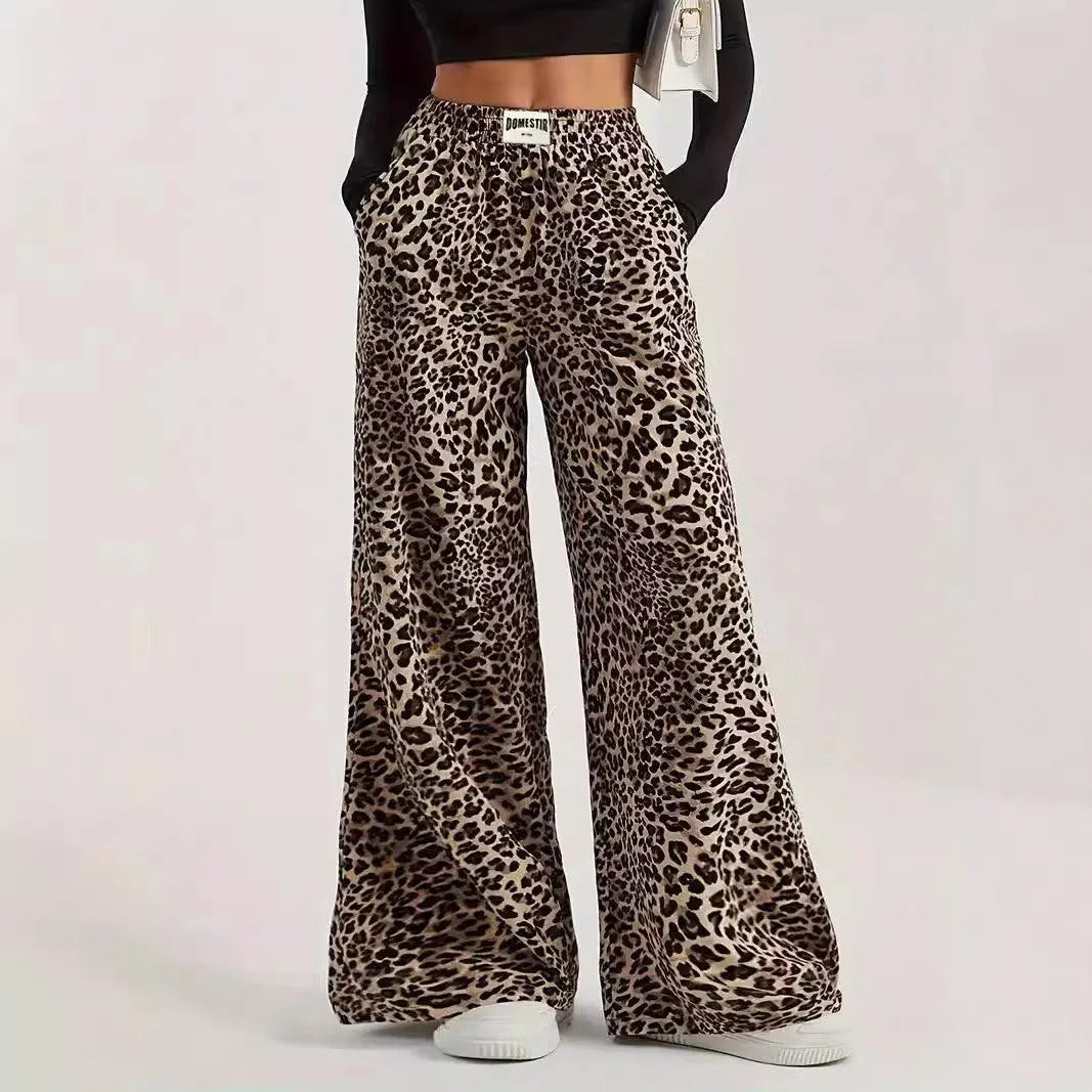 WW | Hoch taillierte lässige gerade Hose mit Leopardenmuster
