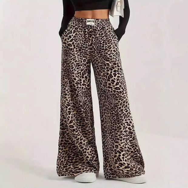 WW | Hoch taillierte lässige gerade Hose mit Leopardenmuster