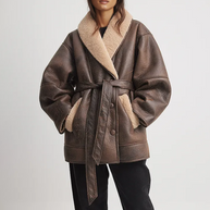 WW | Sherpa-Gefütterte Kunstlederjacke mit Gürtel