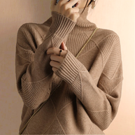 Layla™ GEWIRKTE TURTLENECK