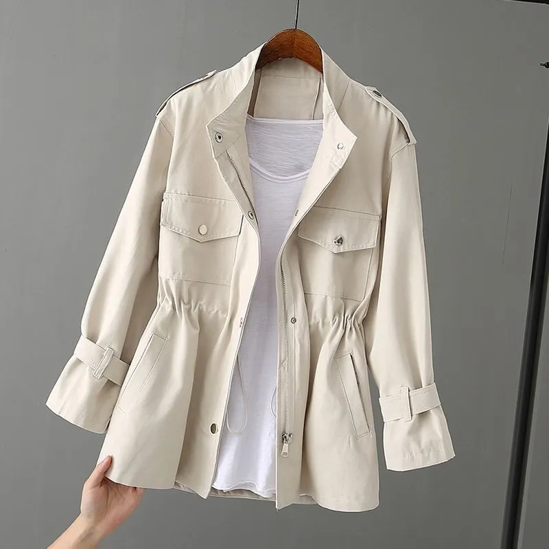 W&W Mode | Romantischer und nachhaltiger Trenchcoat für Damen