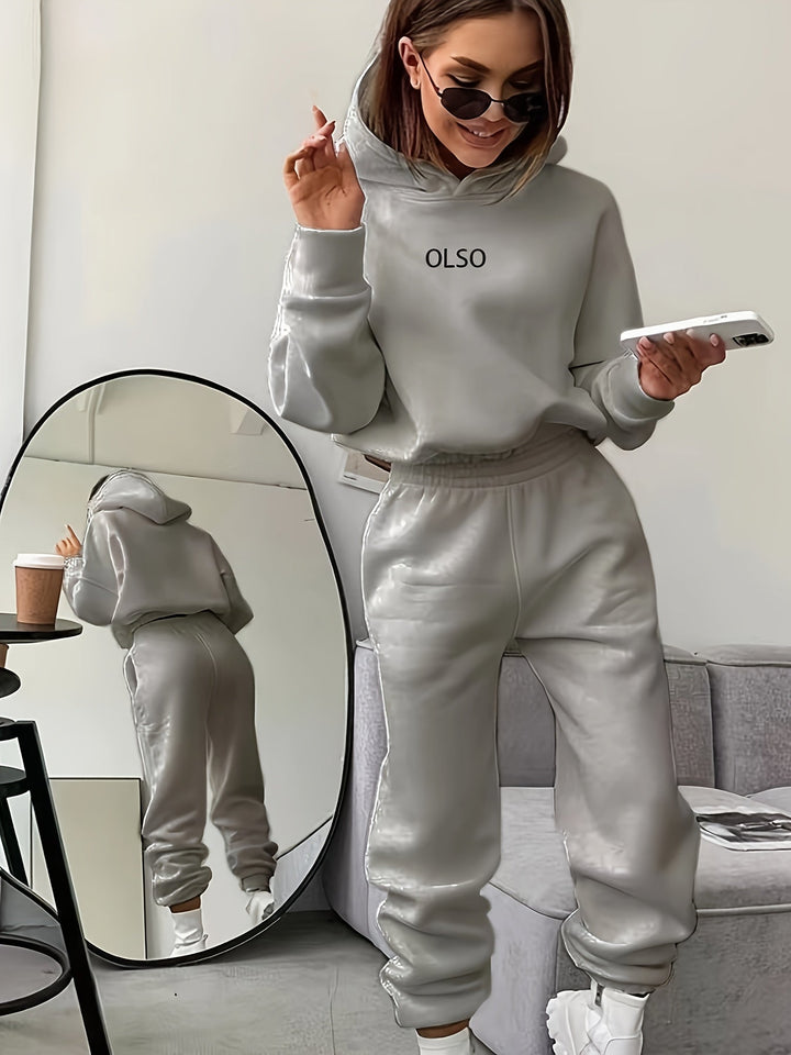 W&W Mode | Oslo Damen Set – Zweiteiliges Set aus Kapuzenpullover und Sweatpants für lässigen Stil und maximalen Komfort.