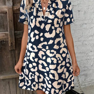 WW | V-Ausschnitt-Kleid für den femininen Stil