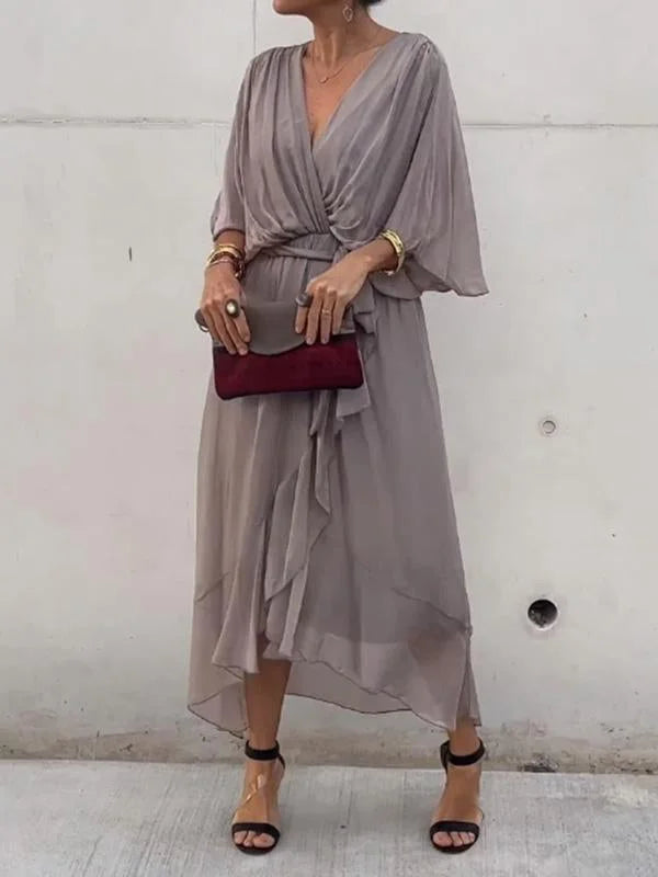 W&W Mode | stilvolles und elegantes Chiffonkleid mit V-Ausschnitt
