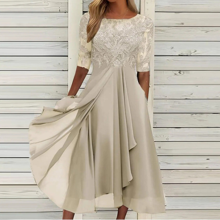 WW | Stilvolles Kleid Mit Zarter Spitze