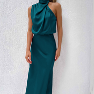 WW | Elegantes Midikleid Mit Asymmetrischem Rundhalsausschnitt
