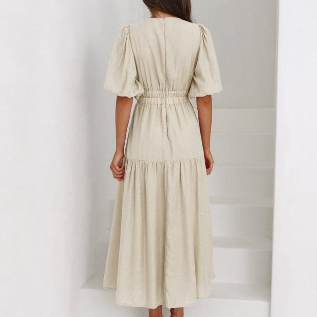 WW | Kleid Midi Länge V-Ausschnitt Kurze Puffärmel Taillierte Passform Leicht und Fließend