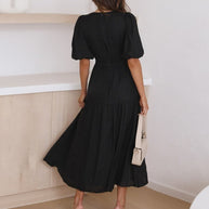 WW | Kleid Midi Länge V-Ausschnitt Kurze Puffärmel Taillierte Passform Leicht und Fließend