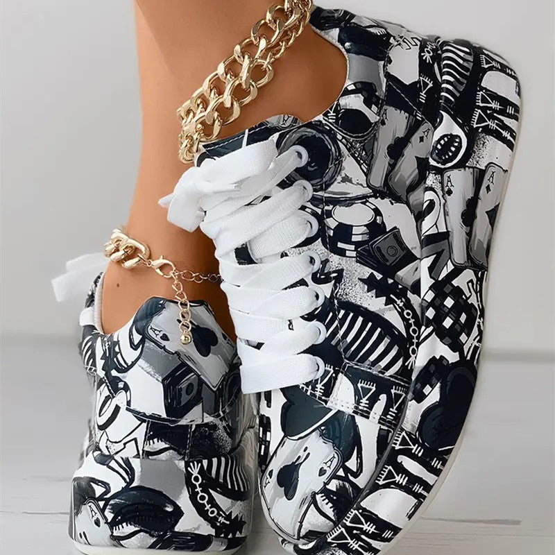 W&W Mode | Lässige Sneakers im Graffiti-Stil für Frauen