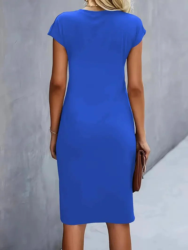 WW | Stilvolles Schmales Kleid Mit Rundhalsausschnitt