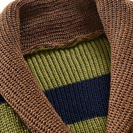 WW | Großer Gestrickter Herren Strickjacke Mit Kontrastierenden Farben