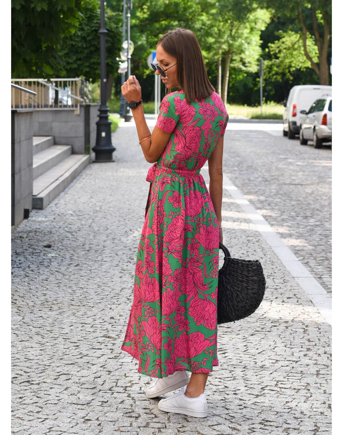 WW Blumenkleid | Modernes Sommerstrandkleid mit kurzen Ärmeln