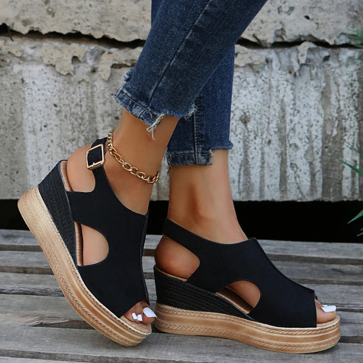 W&W Mode - Schnallen Keilsandalen