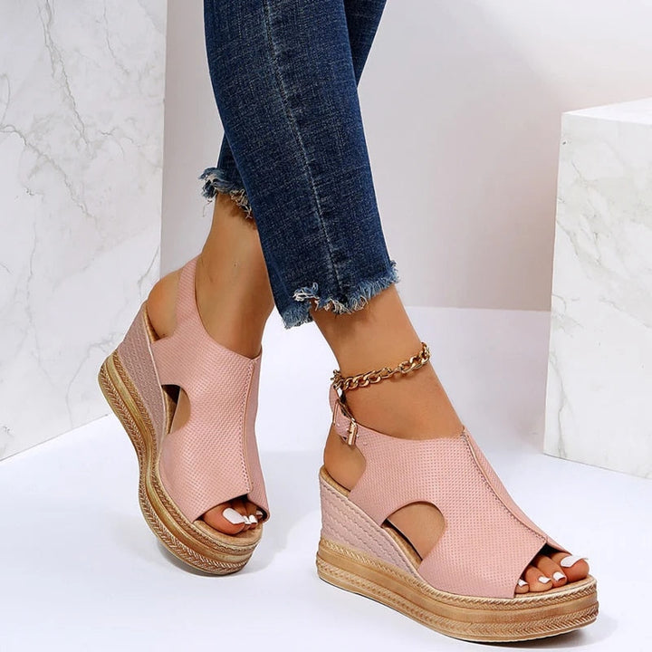 W&W Mode - Schnallen Keilsandalen