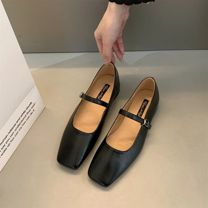 Damen-Ballerinas mit quadratischer Zehenpartie und Schnallenriemen