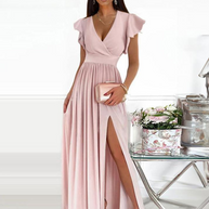 WW | Maxikleid mit Spitzem Ausschnitt und Rüschensäumen