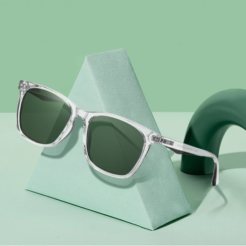 WW | Klassische Sonnenbrille mit transparentem Rahmen