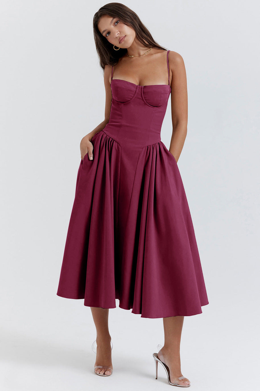 WW | Taillenformendes Sommerkleid