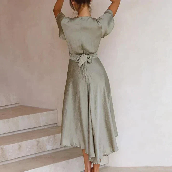 W&W Mode - Elegantes Wickelkleid aus Seide mit Flügelärmeln und V-Ausschnitt | Schickes Wickelkleid mit V-Ausschnitt und Flatterärmeln