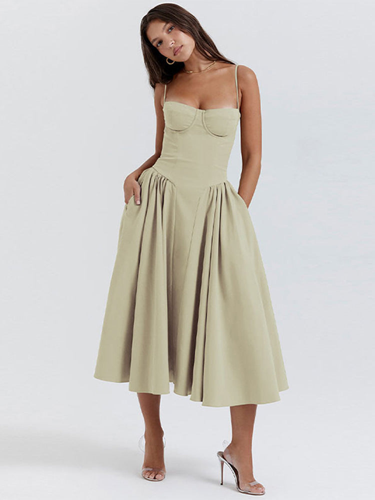 WW | Taillenformendes Sommerkleid