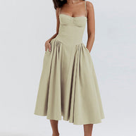 WW | Taillenformendes Sommerkleid