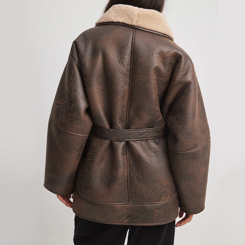 WW | Sherpa-Gefütterte Kunstlederjacke mit Gürtel