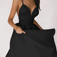 W&W - Elegantes Kleid mit V-Ausschnitt