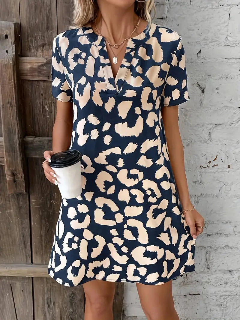 WW | V-Ausschnitt-Kleid für den femininen Stil