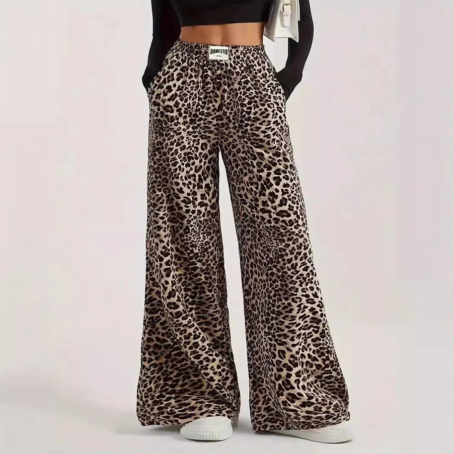WW | Hoch taillierte lässige gerade Hose mit Leopardenmuster