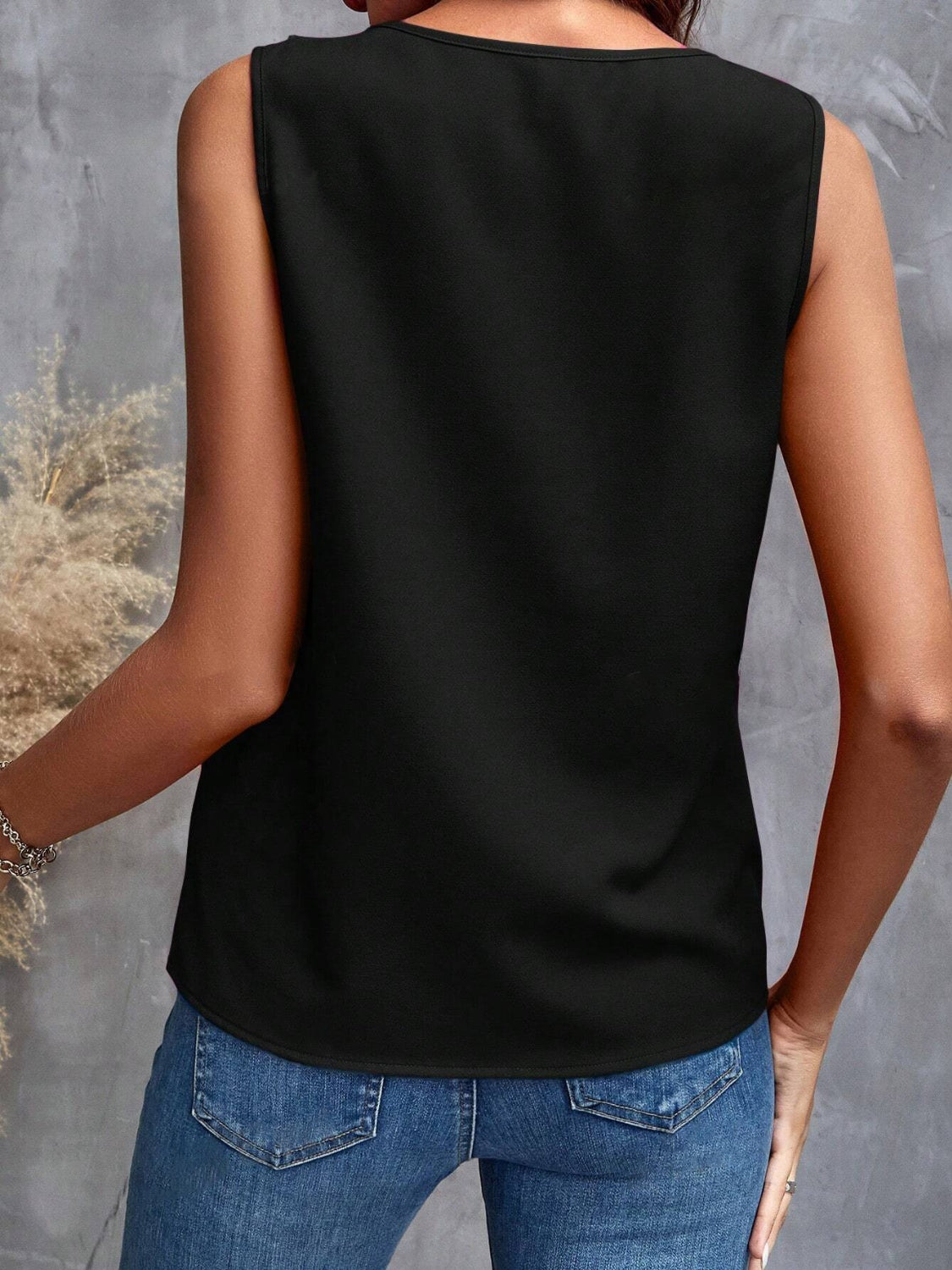WW | Rüschenshirt mit V-Ausschnitt