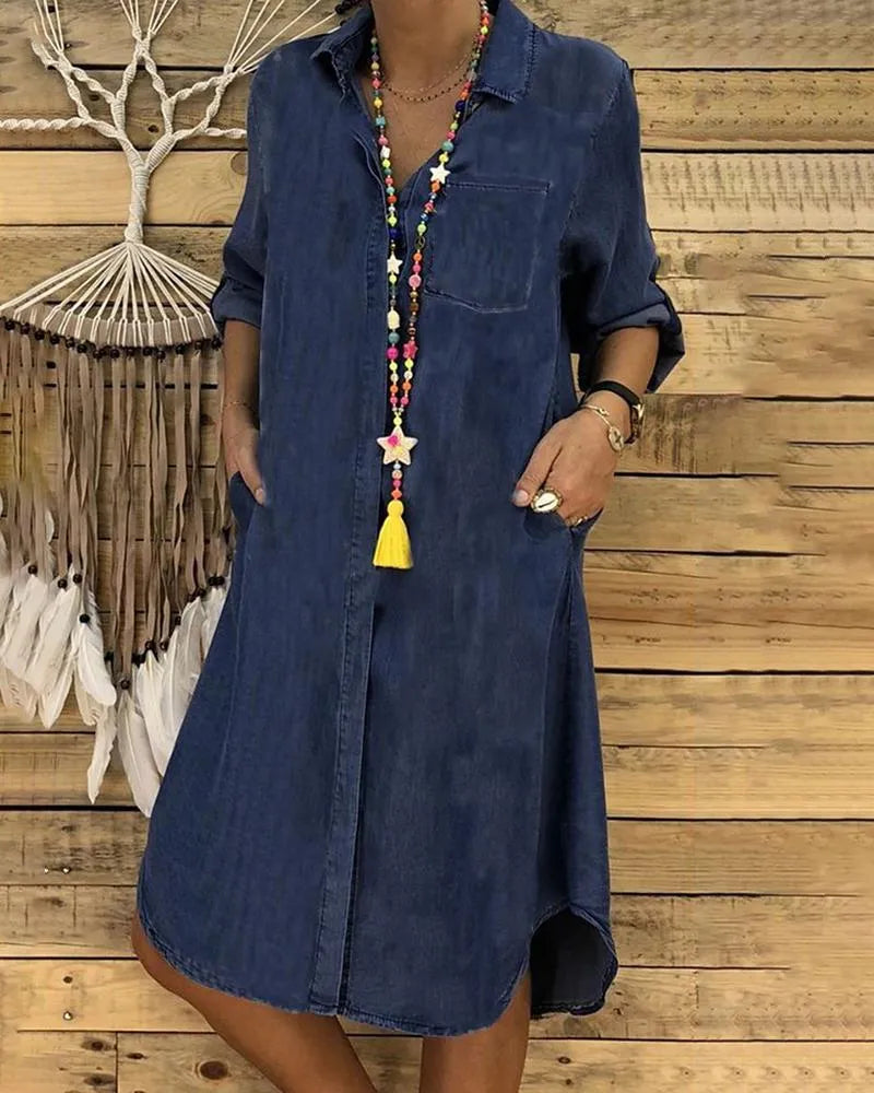 WW | Jeans Midi-Kleid mit Umgeschlagenen Ärmeln und Brusttasche.