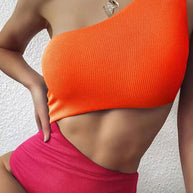 WW – Einteiliger Badeanzug mit Cut-out und Farbblockdesign in der Taille