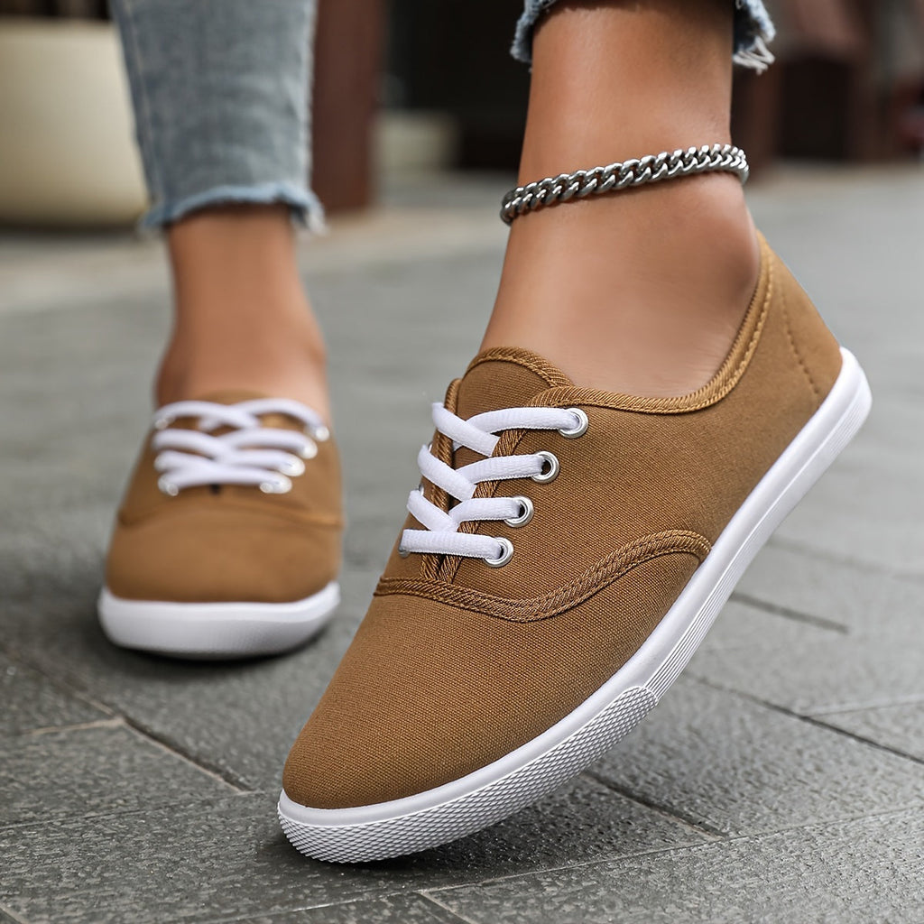WW | Bequeme Niedrige Canvas Sneakers in Weiß