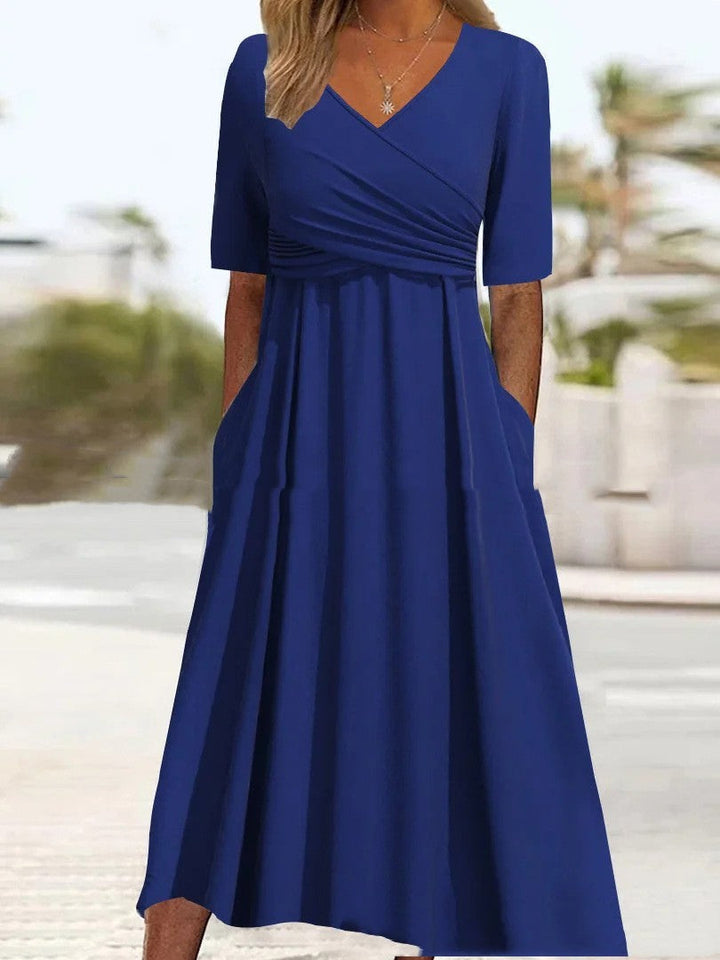 W&W Mode | Blaues, Schlichtes Midikleid Mit V-ausschnitt