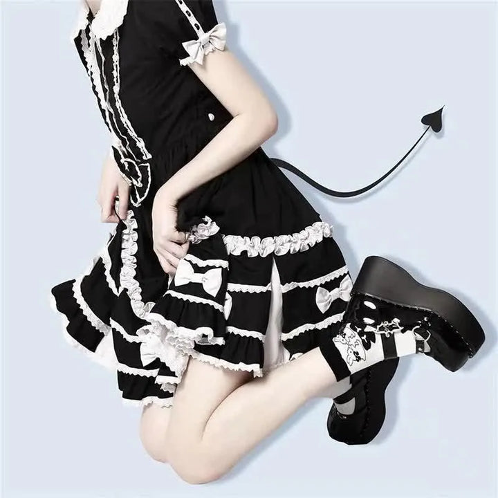 Damen-Mary-Jane-Schuhe mit Plateau, Herzschnalle und Gothic-Design