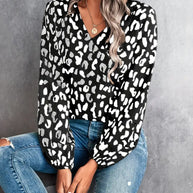 WW | Bluse mit V-Ausschnitt und Leopardenmuster