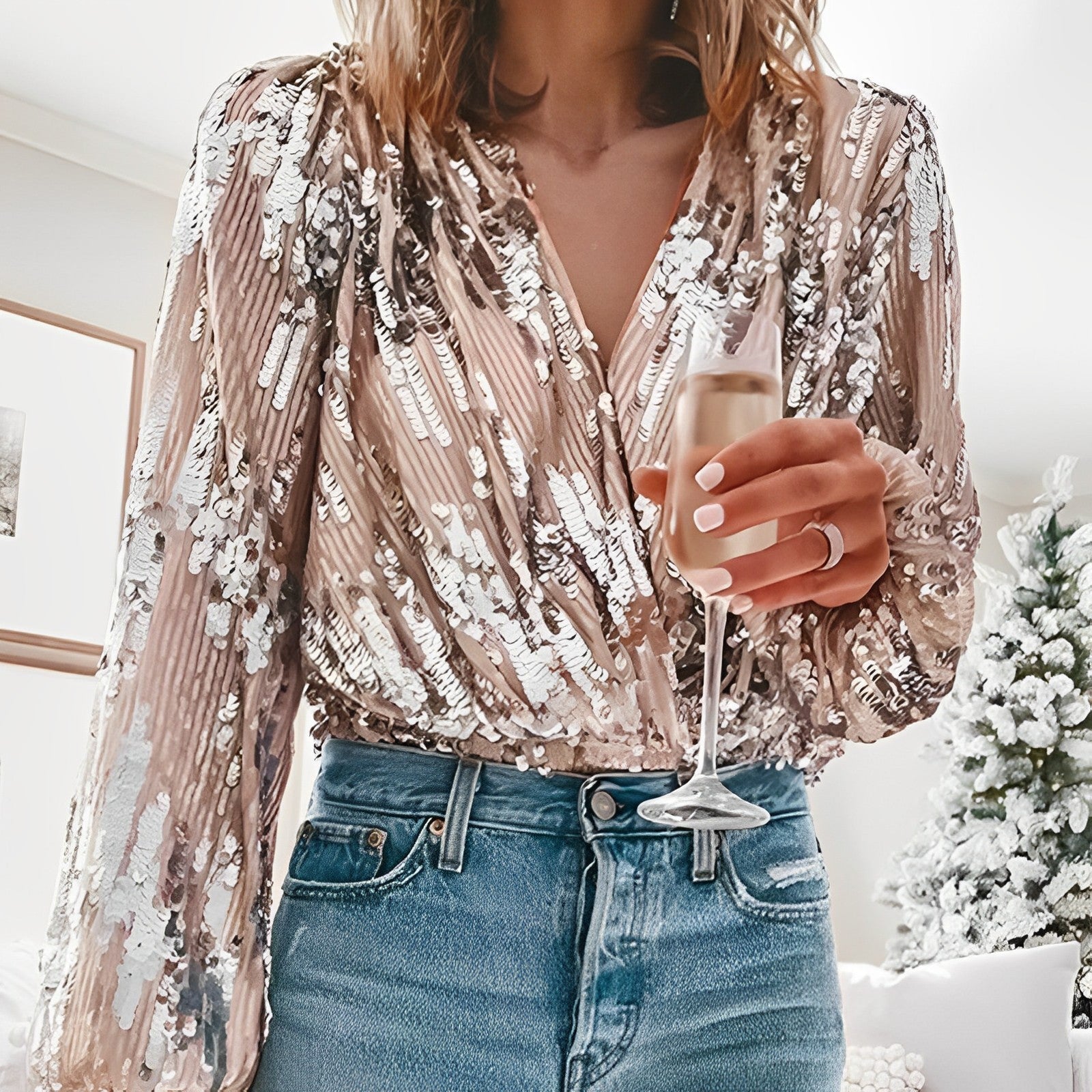WW | Gala Bluse mit Paillettenfalten und V-Ausschnitt